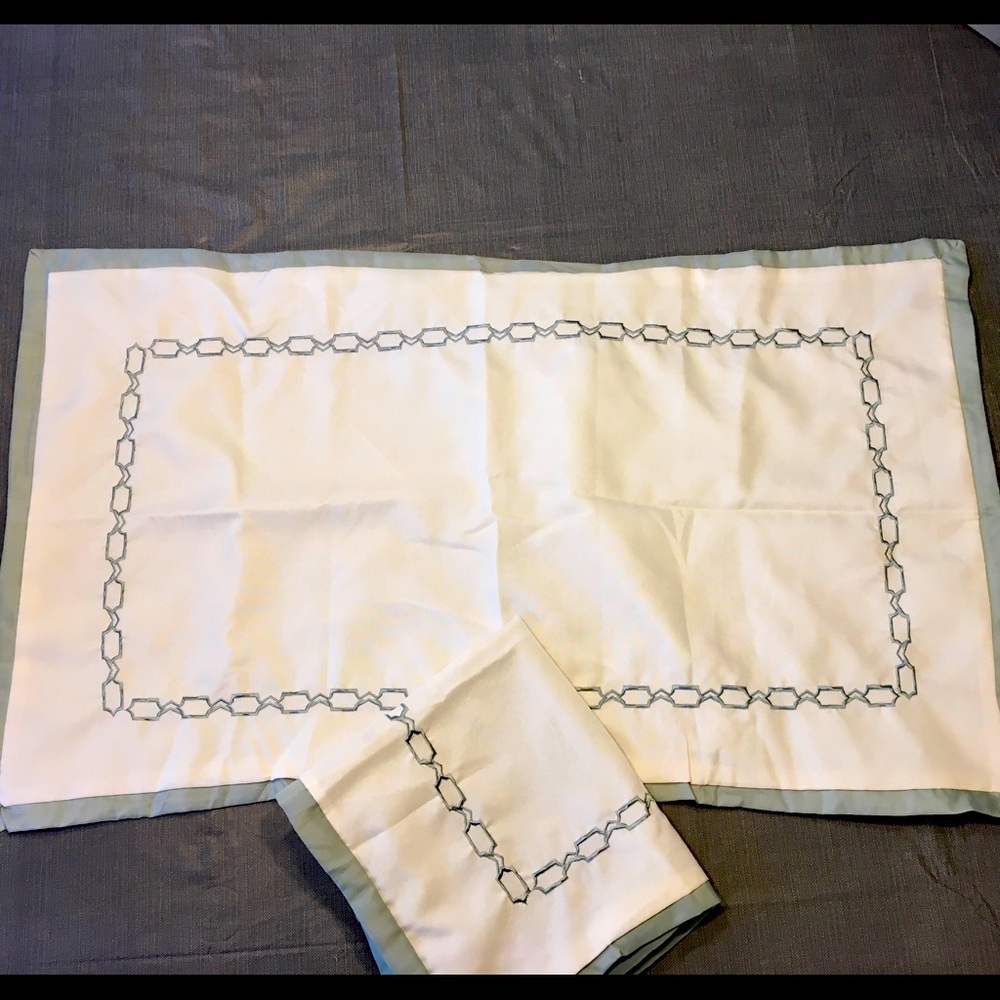 Set of Two King-sized Pillow Shams
